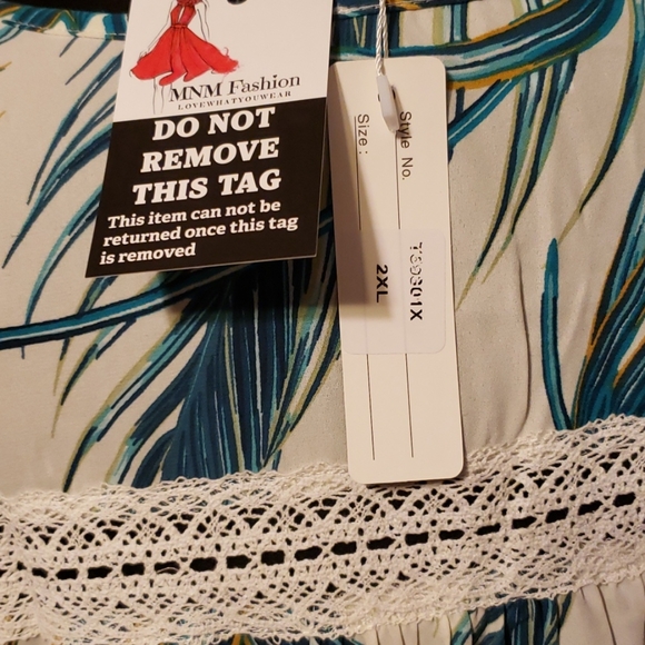 New plus size spring/summer top - Picture 7 of 16